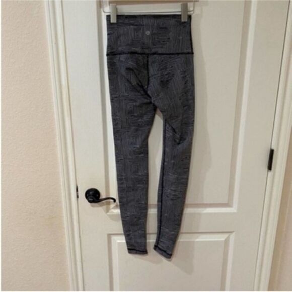 Lululemon Wunder Under leggings - Picture 4 of 6